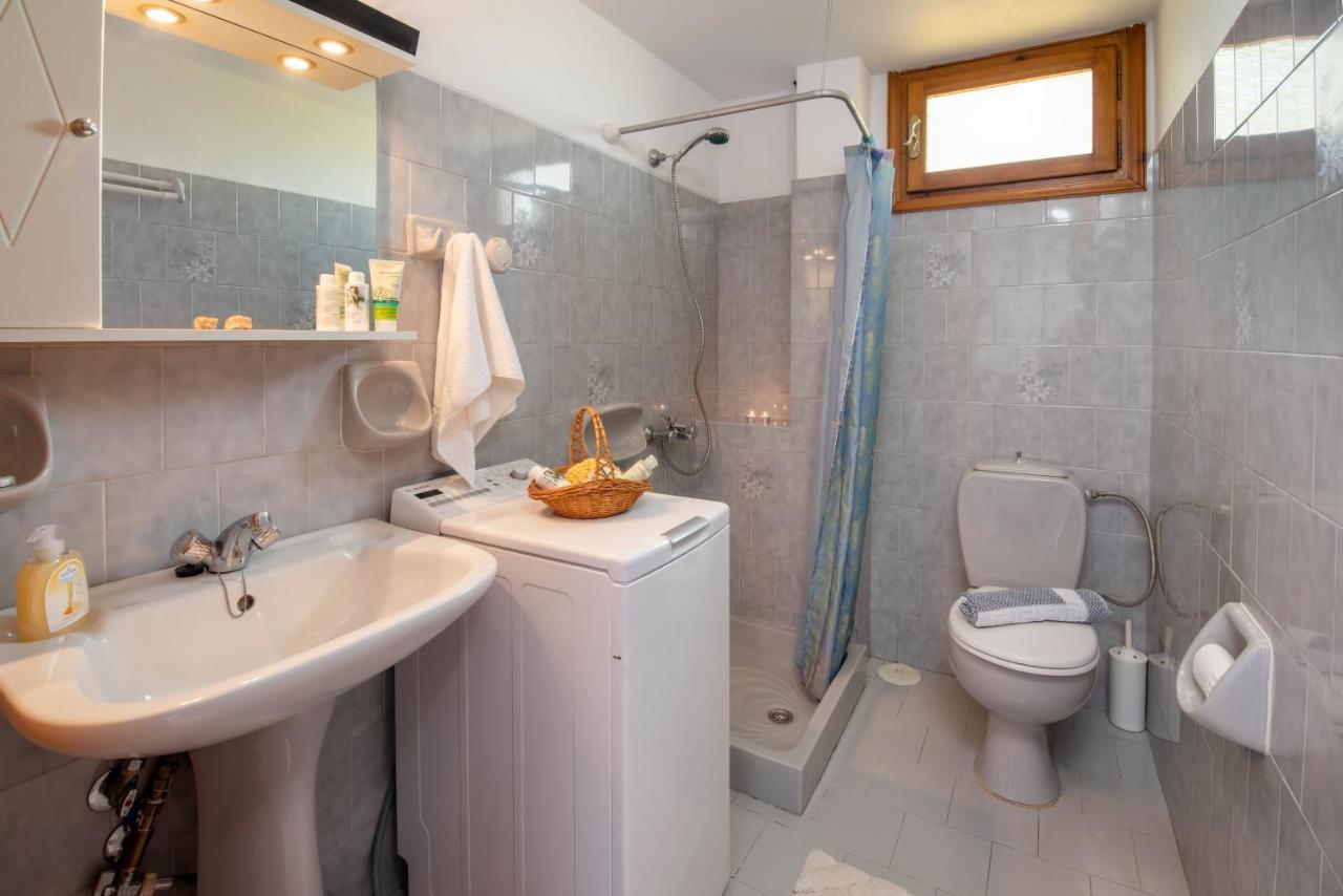 Voula Apartments ไกออส ภายนอก รูปภาพ